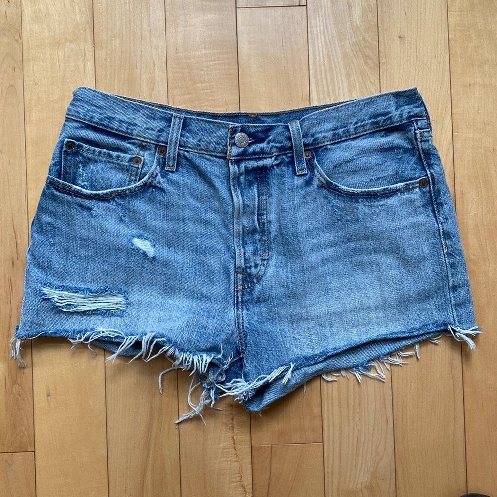 Levi’s jeans shorts size 30